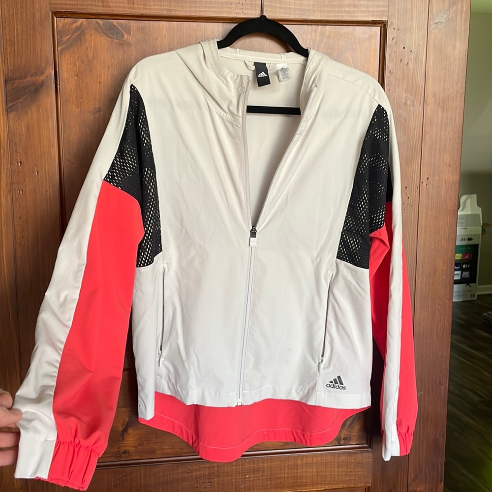 ADIDAS
Colorblocked Wind Jacket